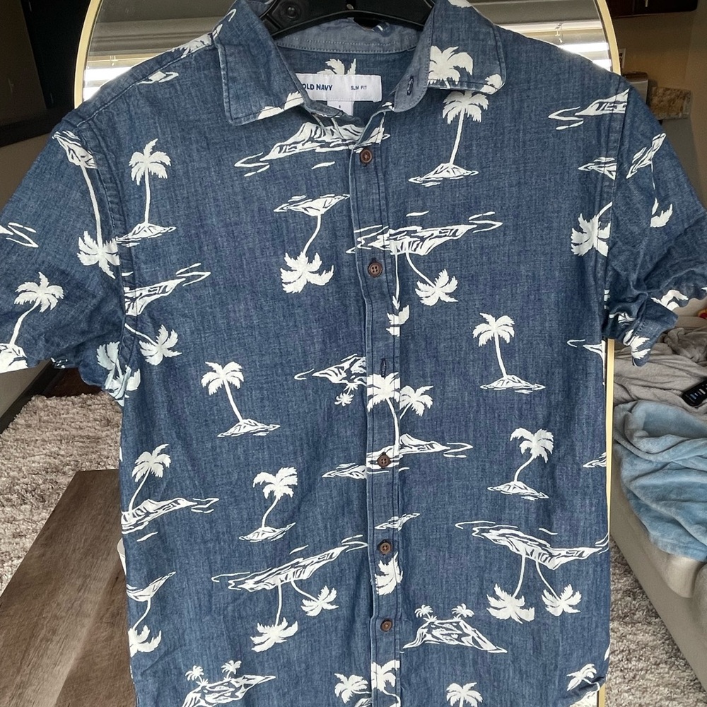 Old Navy Men's Blue Palm-Print Short-Sleeve Shirt